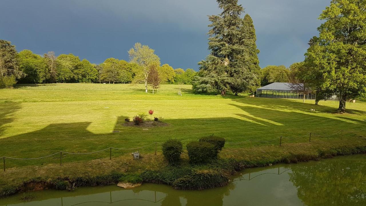 Chateau Du Blanc Buisson Saint-Pierre-du-Mesnil Exterior photo